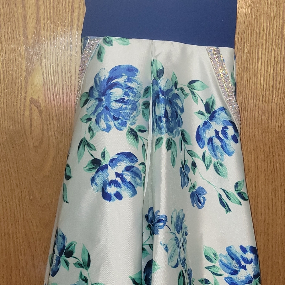 Girls Y10 dress.